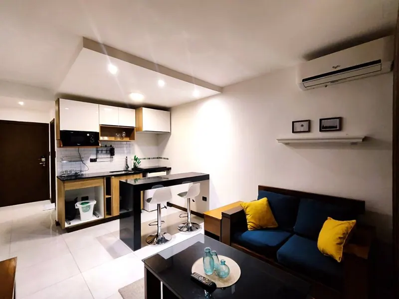 Furnished studio apartment for rent in the Brickell 1 building