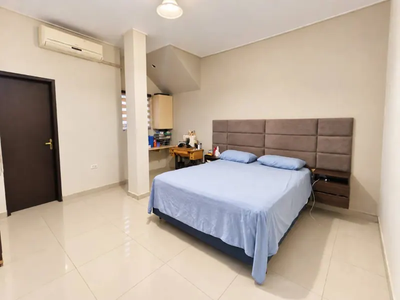 Casa con 2 departamentos independientes en venta en la Zona Este: foto 8 de 29