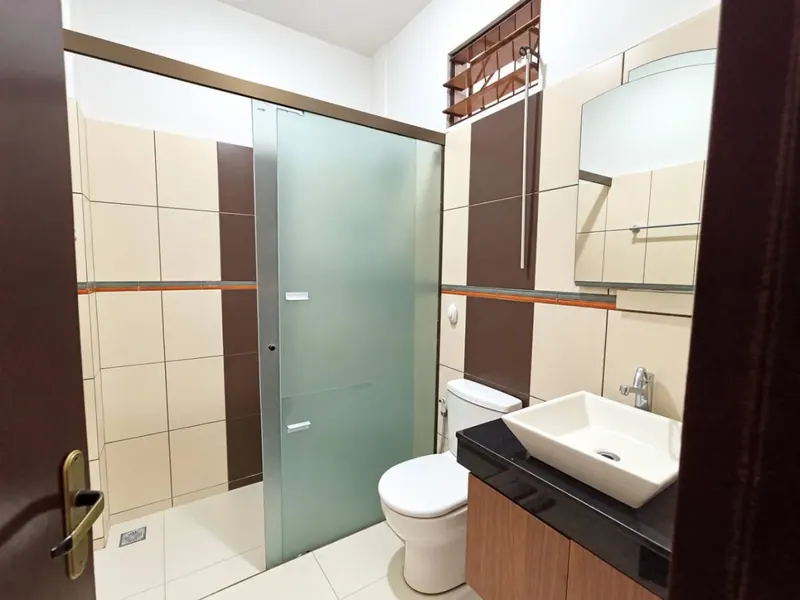 Casa con 2 departamentos independientes en venta en la Zona Este: foto 9 de 29
