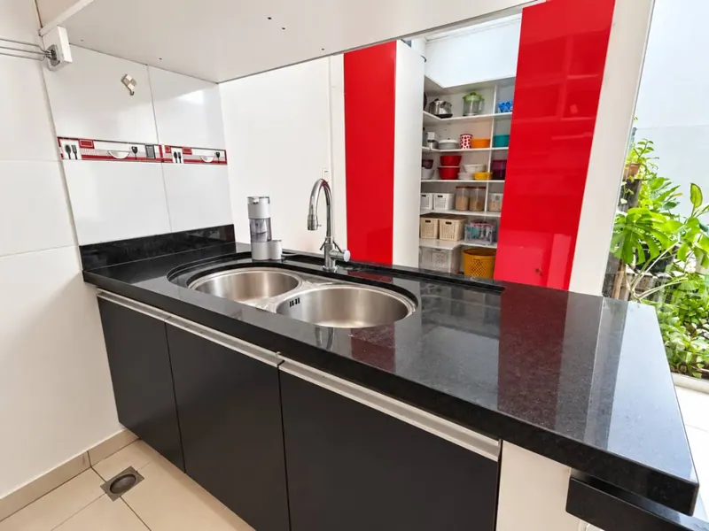 Casa con 2 departamentos independientes en venta en la Zona Este: foto 12 de 29