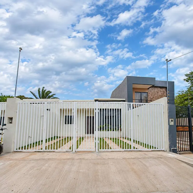 Casa de 3 dormitorios a estrenar en venta en Valle Sánchez, Warnes
