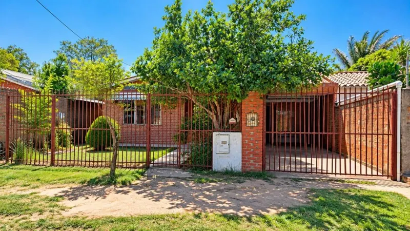 Casa con 2 unidades independientes en venta en la Doble Vía La Guardia