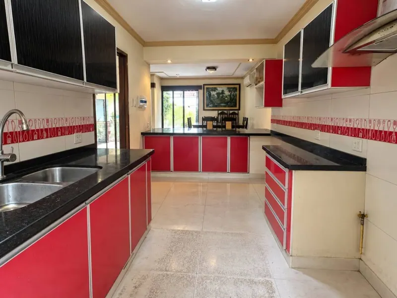 3-bedroom house for anticrético on Av. Banzer, North Zone: foto 10 de 30