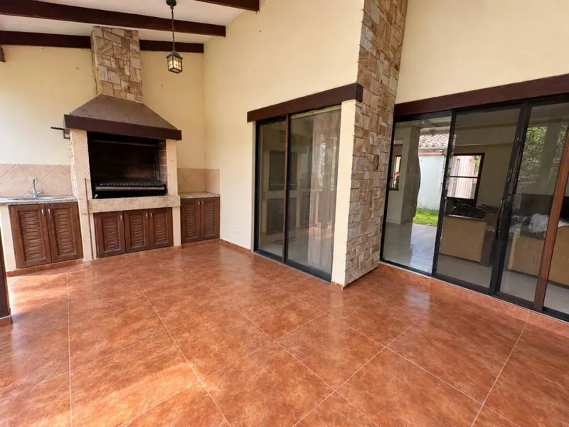 3-bedroom house for anticrético on Av. Banzer, North Zone: foto 15 de 30