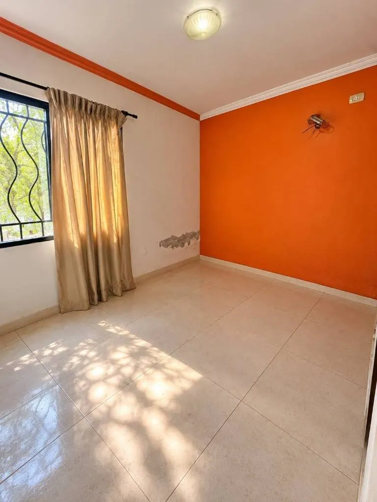 3-bedroom house for anticrético on Av. Banzer, North Zone: foto 24 de 30