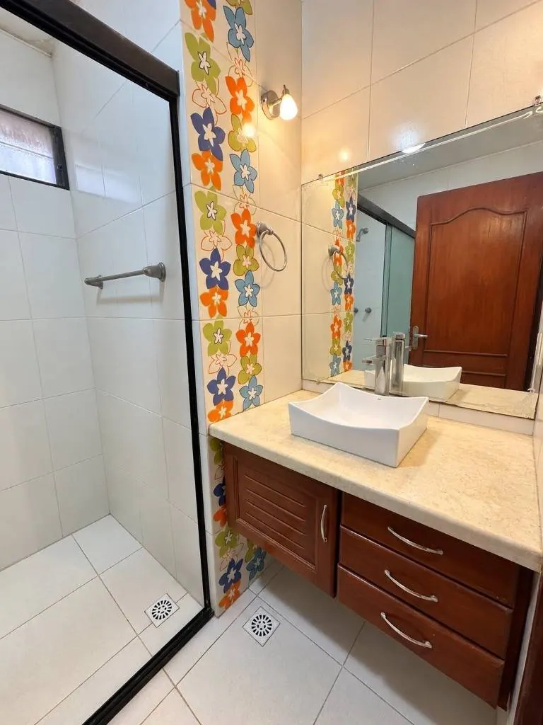 3-bedroom house for anticrético on Av. Banzer, North Zone: foto 26 de 30