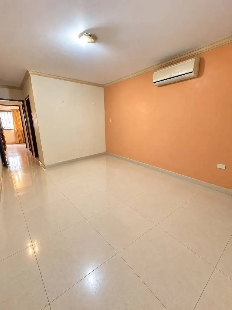 3-bedroom house for anticrético on Av. Banzer, North Zone: foto 29 de 30