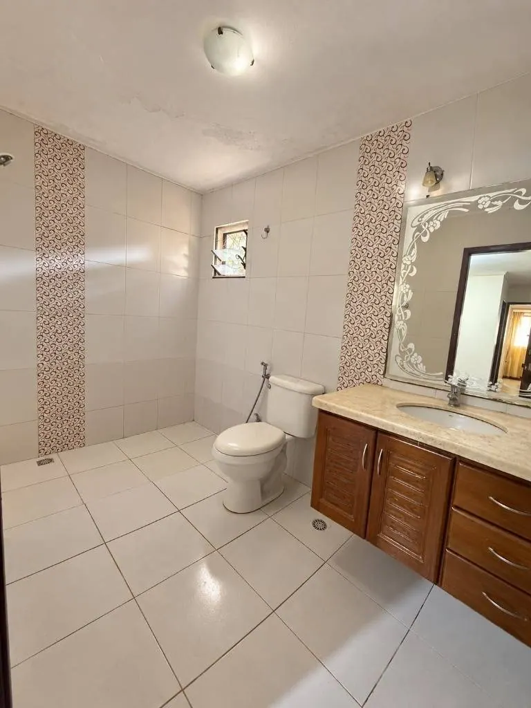 3-bedroom house for anticrético on Av. Banzer, North Zone: foto 30 de 30