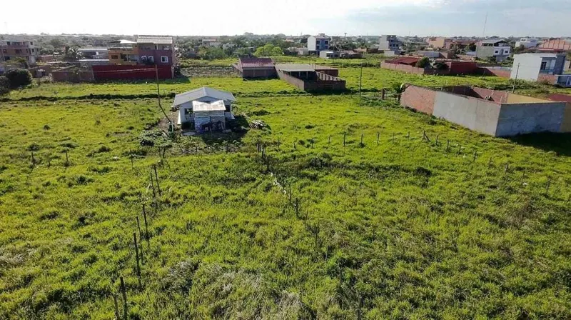 Terreno de 300 m² en venta en Warnes, zona Mercado Monumental: foto 1 de 3