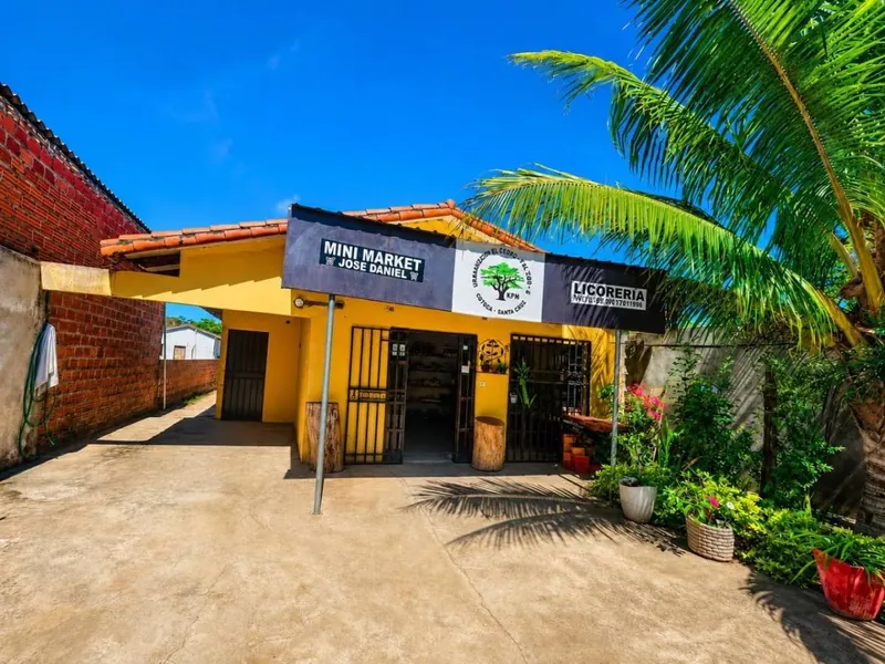 Casa de 3 dormitorios en venta en la urbanización Los Cedro II, Cotoca: foto 2 de 5