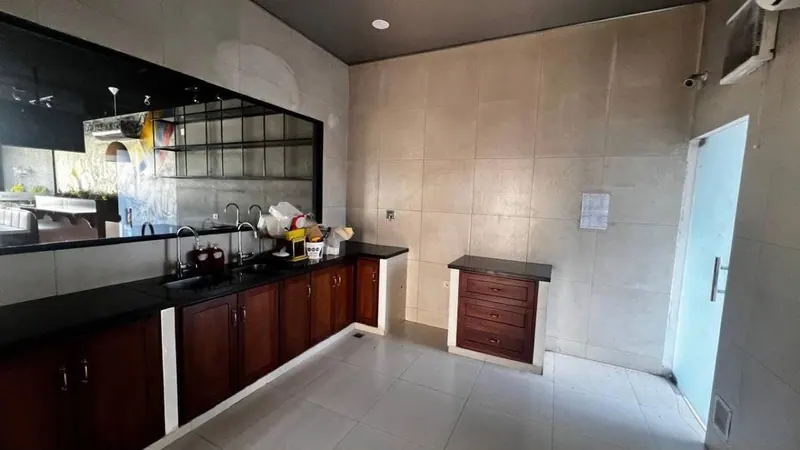 Commercial-use house for sale on Avenida G77, North Zone: foto 4 de 14