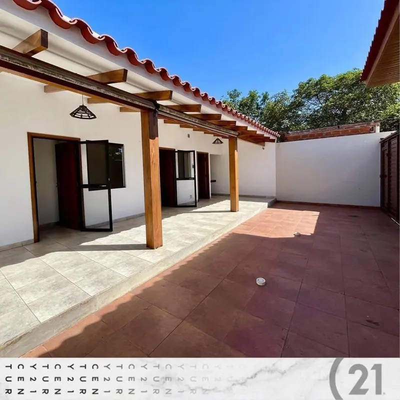 Commercial-use house for sale on Avenida G77, North Zone: foto 10 de 14