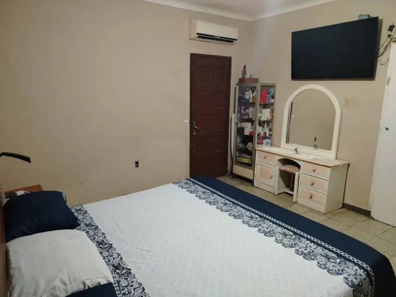 5-bedroom house for sale in Hamacas neighborhood, North Zone: foto 16 de 21