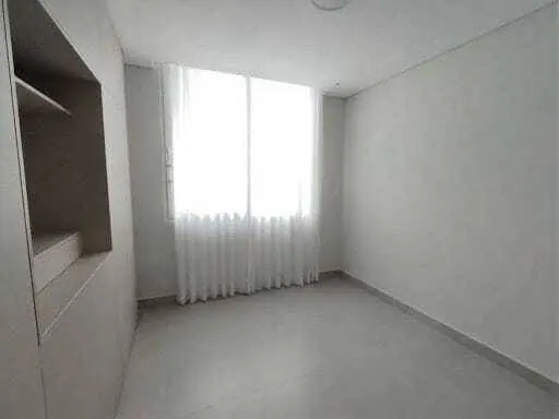 Departamento de 2 dormitorios en venta en el edificio T25, Equipetrol: foto 4 de 8