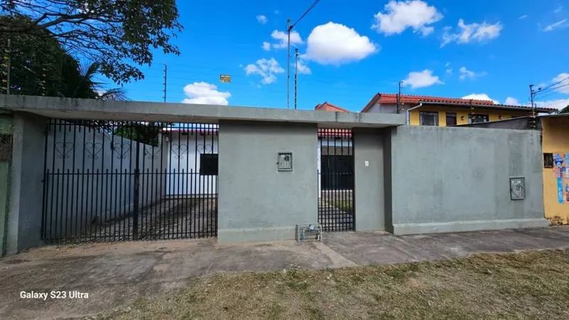 Casa en alquiler en la Zona Oeste, sobre el 6to anillo