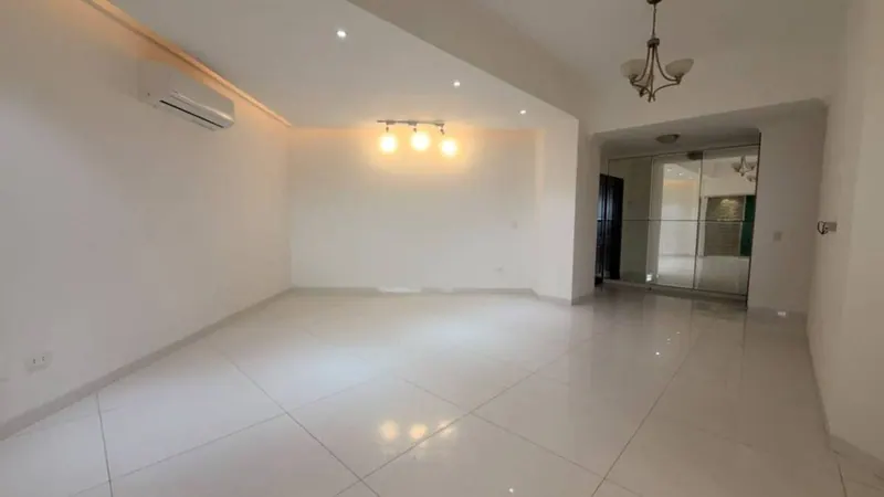 Departamento de 3 dormitorios en venta en el condominio La Casona: foto 6 de 12