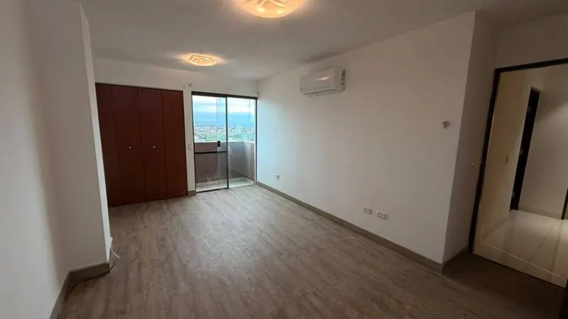 Departamento de 3 dormitorios en venta en el condominio La Casona: foto 9 de 12