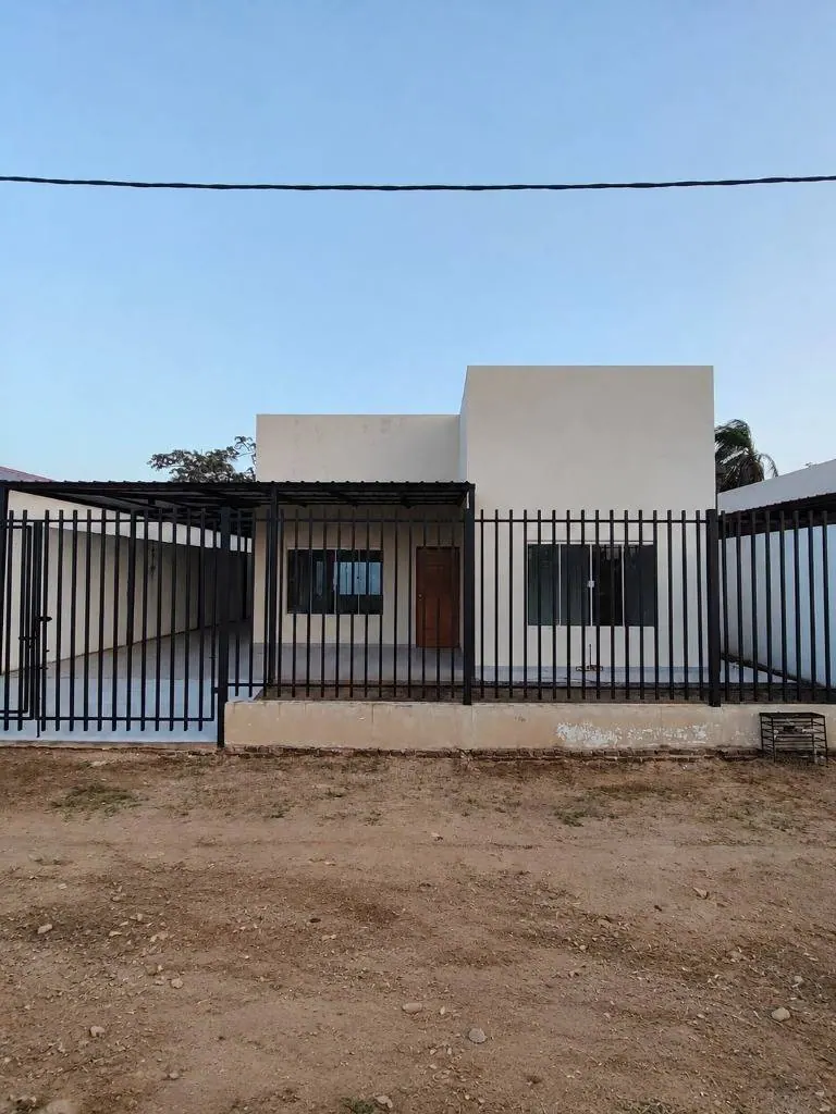 Casa de 3 dormitorios en suite en venta en Cotoca
