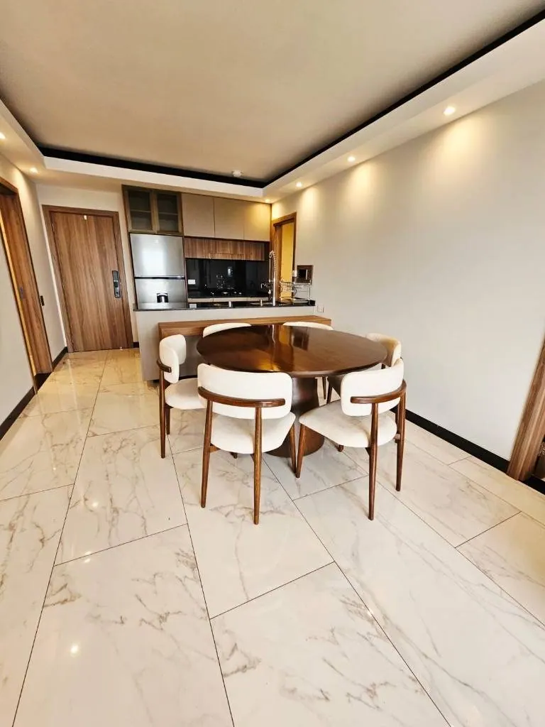 Departamento amoblado de 2 suites en alquiler en Sky Eclipse: foto 3 de 10