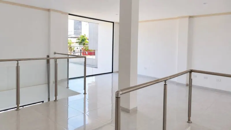 Brand-new commercial space for rent on Av. Virgen de Cotoca: foto 4 de 7
