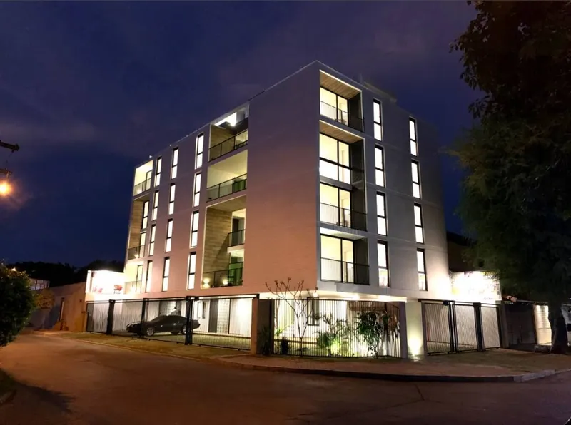 Studio with private patio for sale in Equipetrol, 61 m²