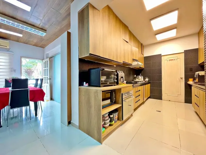 One-story house for sale in the Portofino gated community, West Zone: foto 3 de 9