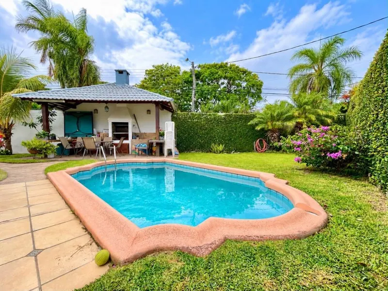 One-story house for sale in the Portofino gated community, West Zone: foto 8 de 9