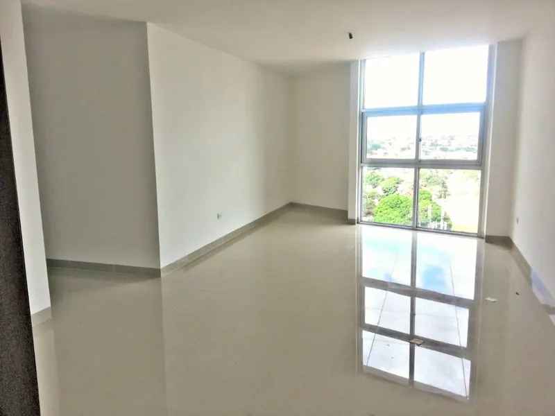 Departamento de 3 dormitorios en venta en Torre Chiquitana: foto 7 de 30