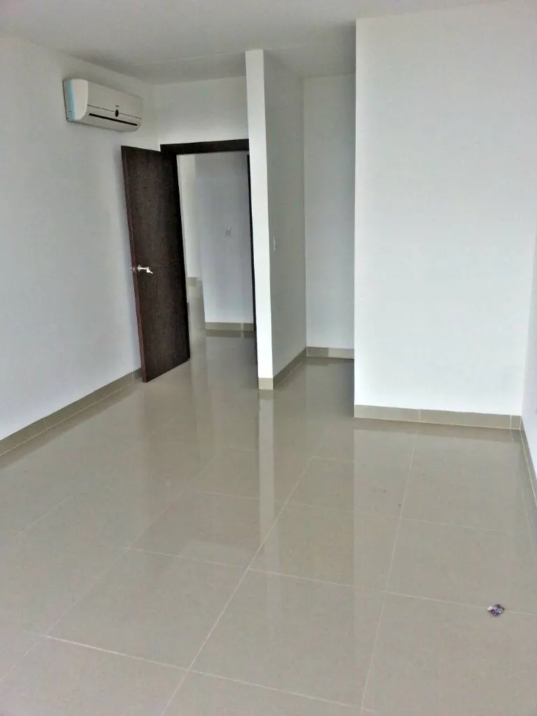 Departamento de 3 dormitorios en venta en Torre Chiquitana: foto 15 de 30