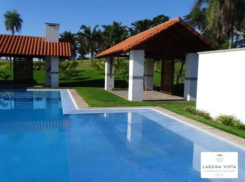 Terreno de 764,81 m² en venta en el condominio Laguna Vista, Urubó: foto 2 de 7