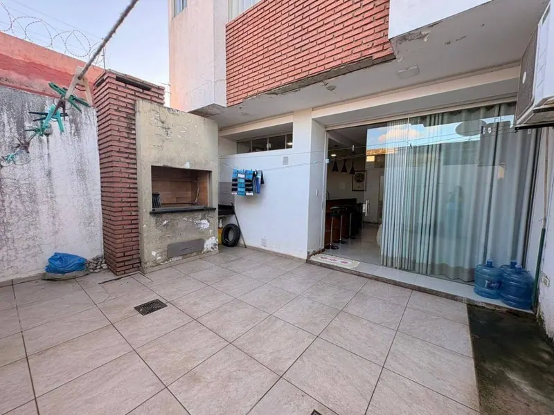 Casa de dos plantas con 3 dormitorios en suite en venta, Zona Norte: foto 4 de 6