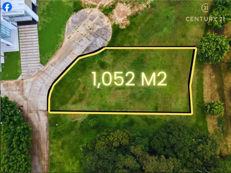 Terreno en esquina en venta en Urubó Golf, 1.052 m²: foto 2 de 3