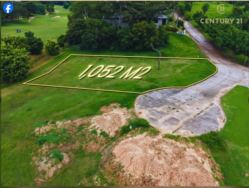 Terreno en esquina en venta en Urubó Golf, 1.052 m²: foto 3 de 3