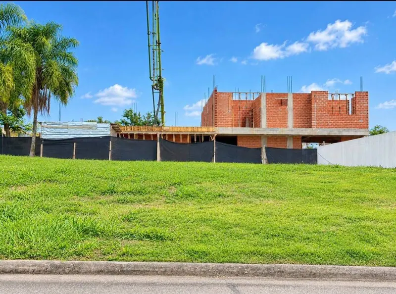 350.67 m² lot for sale in the Santa Cruz de la Colina gated community: foto 1 de 3