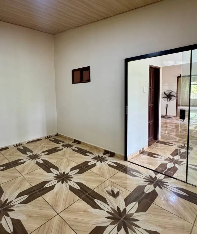 Corner house for sale in Warnes, Valle Sánchez development, 448 m²: foto 7 de 11