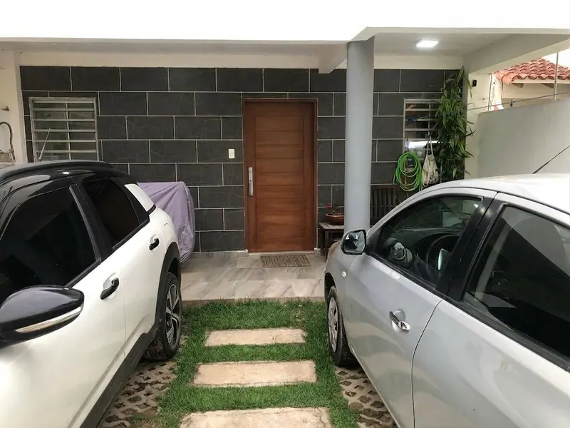 Casa de 4 dormitorios en venta en condominio en Villa Bonita, Urubó