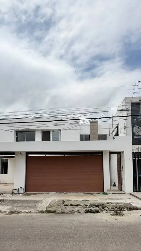 Casa de 4 dormitorios en alquiler en la Zona Norte, Radial 27