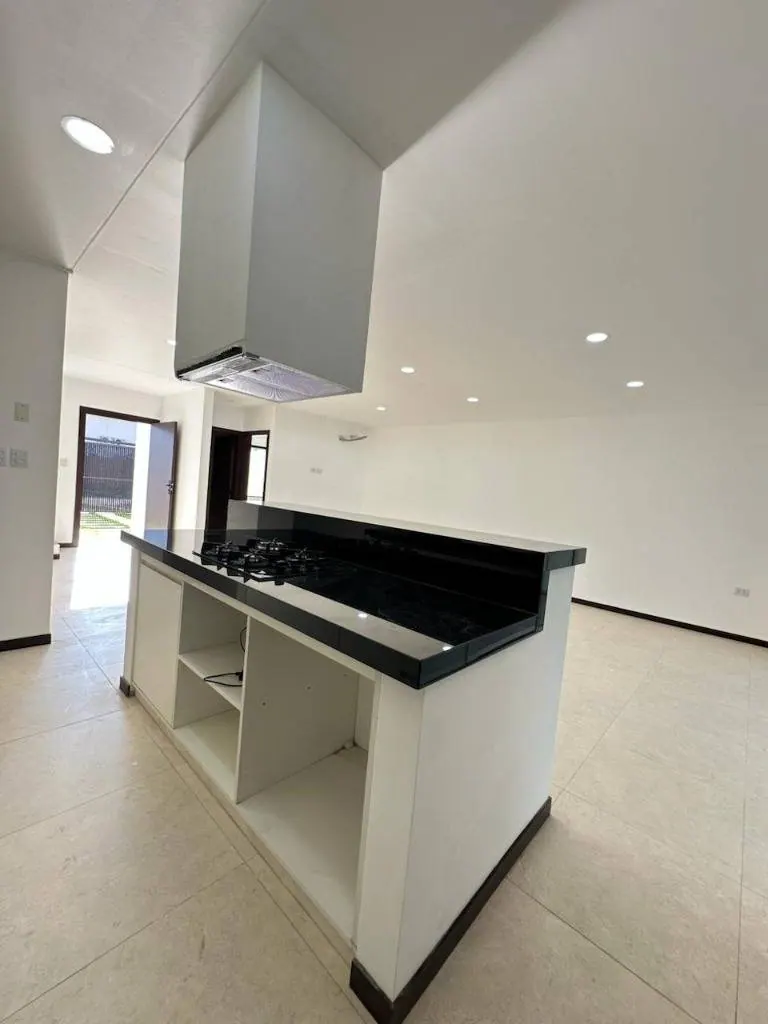 Casa de 3 dormitorios en suite en preventa en Urb. Los Sauces: foto 7 de 15