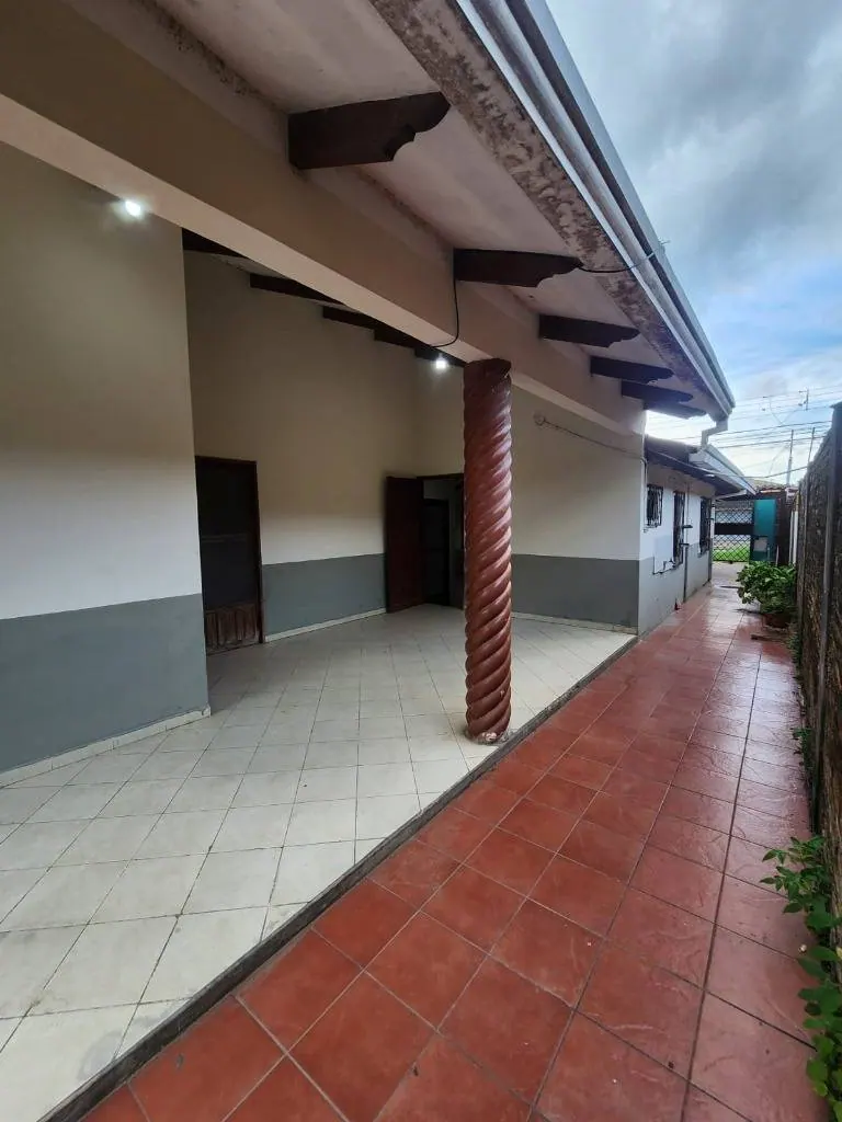 Casa de 122 m² en venta en Montero, terreno de 300 m²