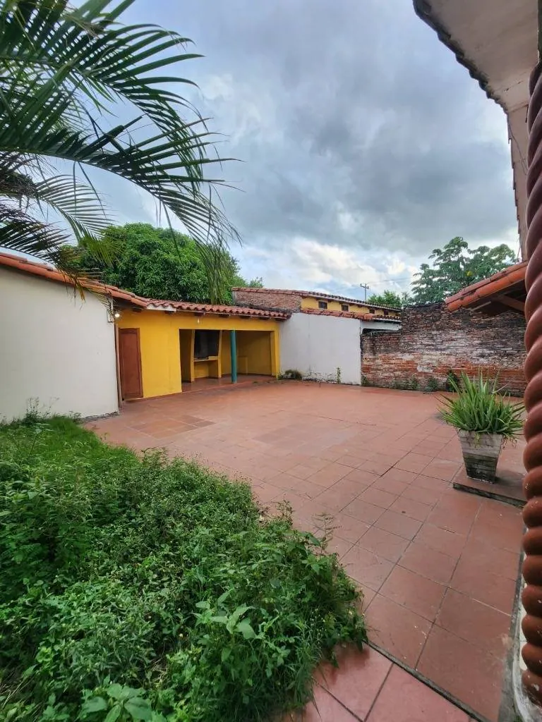 122 m² house for sale in Montero, 300 m² lot: foto 2 de 9