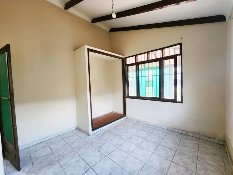 122 m² house for sale in Montero, 300 m² lot: foto 6 de 9