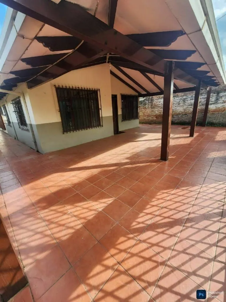 122 m² house for sale in Montero, 300 m² lot: foto 8 de 9