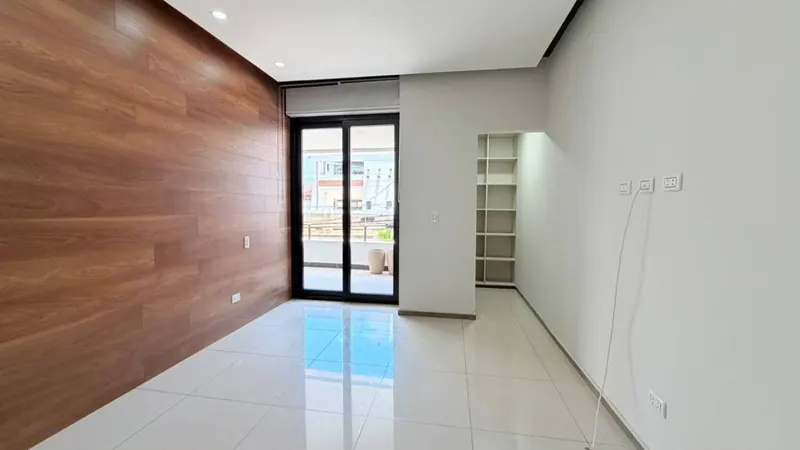Departamento de 2 dormitorios en venta en Sky Phoenix, Equipetrol: foto 7 de 11