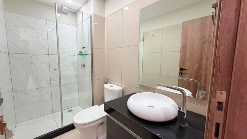 Departamento de 2 dormitorios en venta en Sky Phoenix, Equipetrol: foto 10 de 11