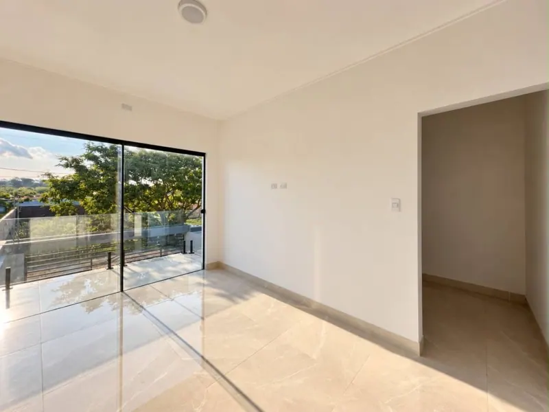 Casa de 3 dormitorios a estrenar en venta en la Zona Norte, Av. Banzer: foto 4 de 8