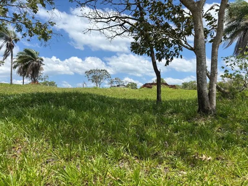 Terreno de 325 m² en venta en Los Lagos del Urubó: foto 2 de 19