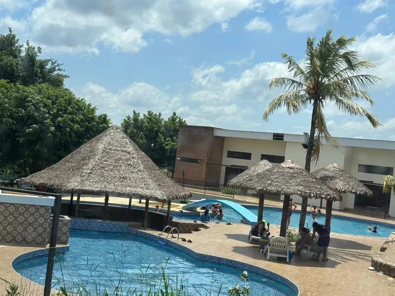 Terreno de 325 m² en venta en Los Lagos del Urubó: foto 14 de 19