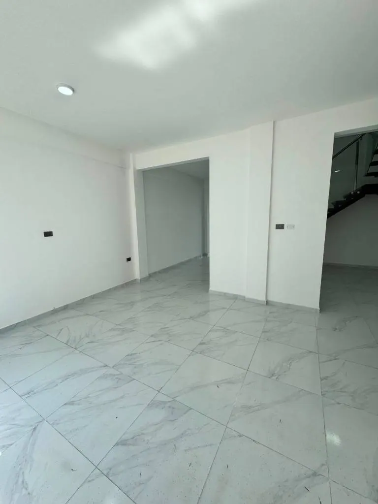 Casa de 3 dormitorios en venta en la Zona Norte, cerca de Univalle: foto 3 de 15