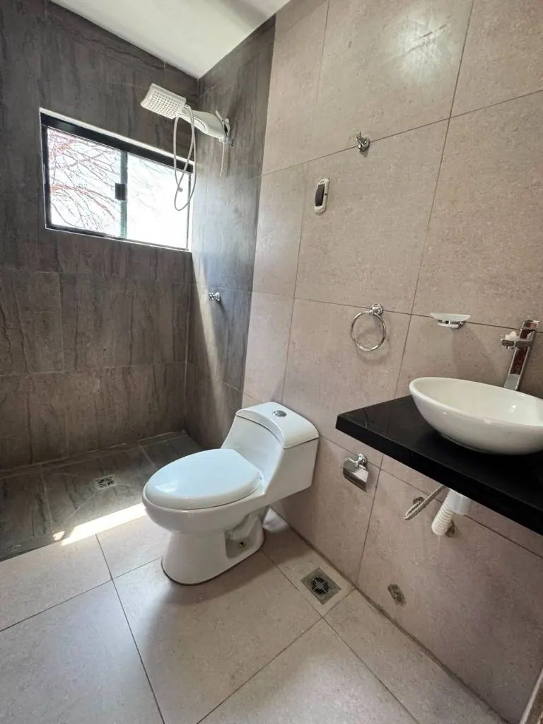 Casa de 3 dormitorios en venta en la Zona Norte, cerca de Univalle: foto 12 de 15