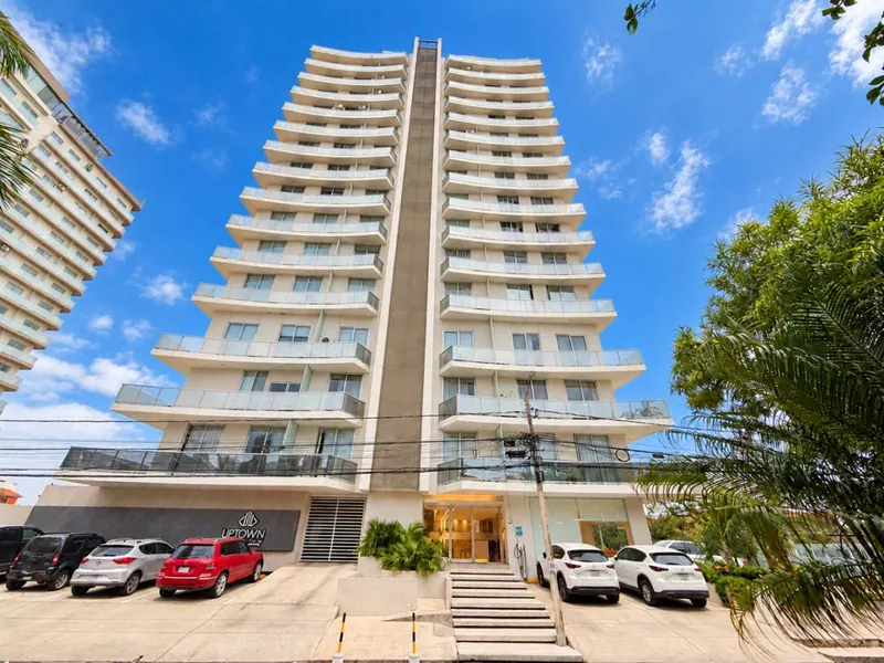 Monoambiente amoblado en venta en el condominio Uptown Equipetrol